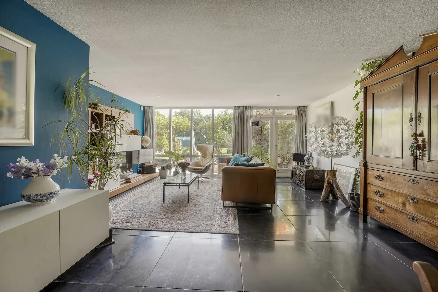 Tussenwoning te koop: Cor van Osnabruggelaan 30, Voorschoten