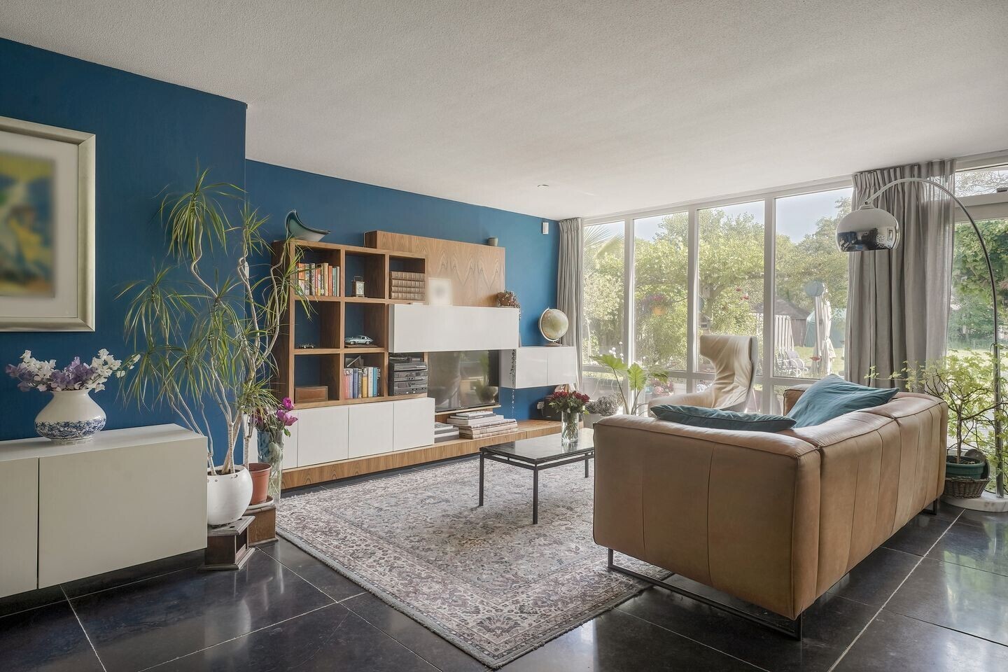 Tussenwoning te koop: Cor van Osnabruggelaan 30, Voorschoten