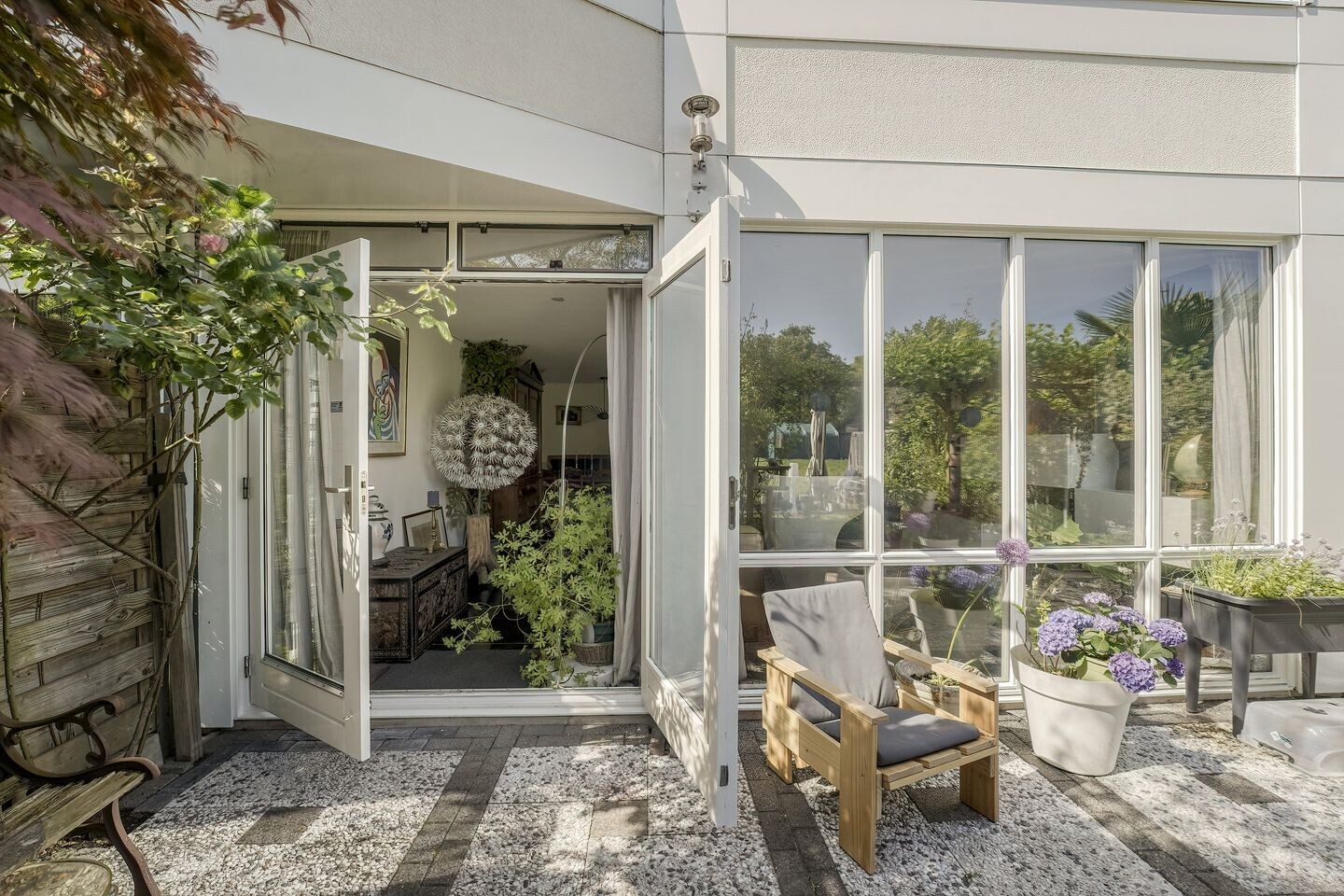 Tussenwoning te koop: Cor van Osnabruggelaan 30, Voorschoten