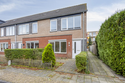 Alexander Adamskistraat 2