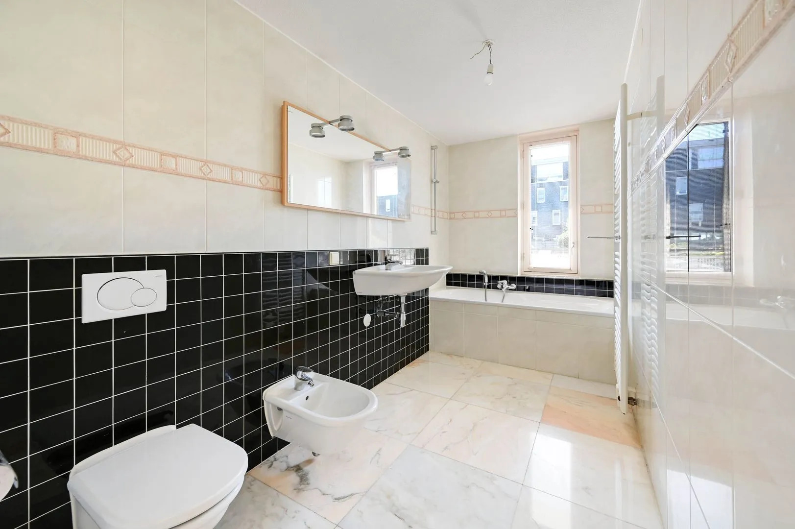 Appartement te koop: Hofvliet 15, Voorschoten