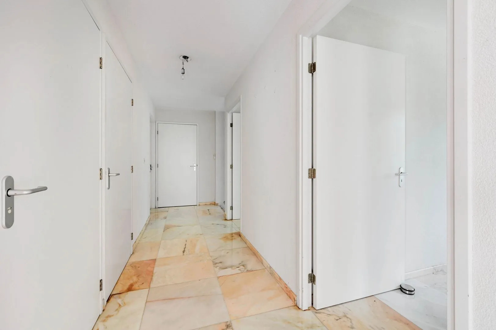 Appartement te koop: Hofvliet 15, Voorschoten