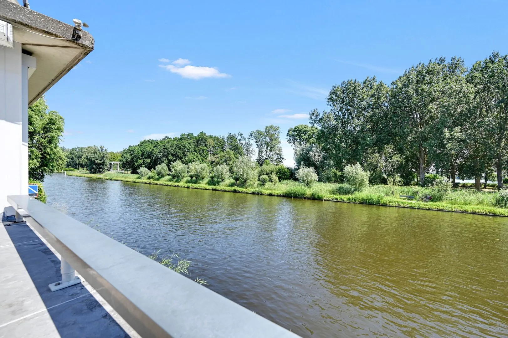 Appartement te koop: Hofvliet 15, Voorschoten