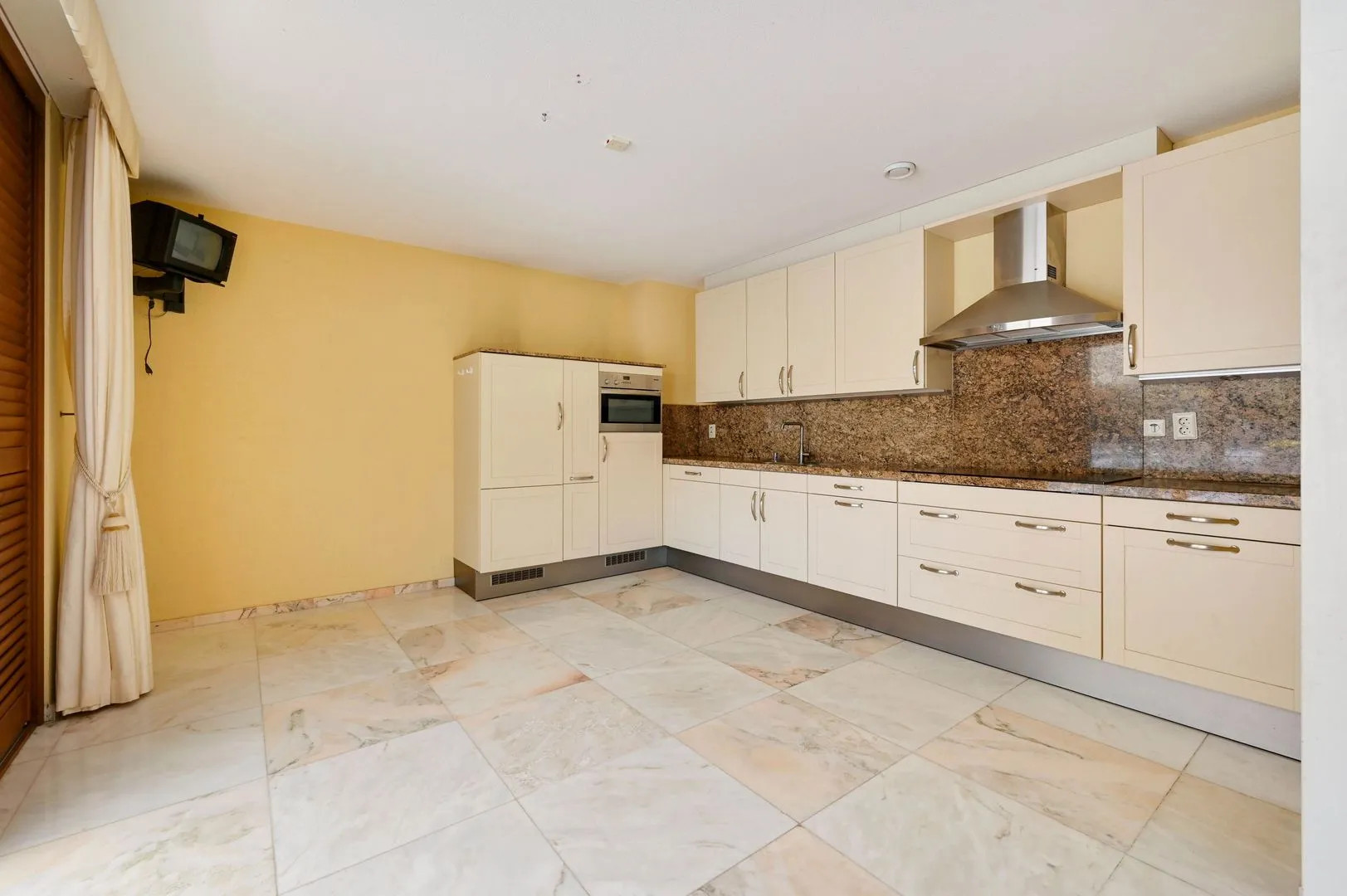 Appartement te koop: Hofvliet 15, Voorschoten