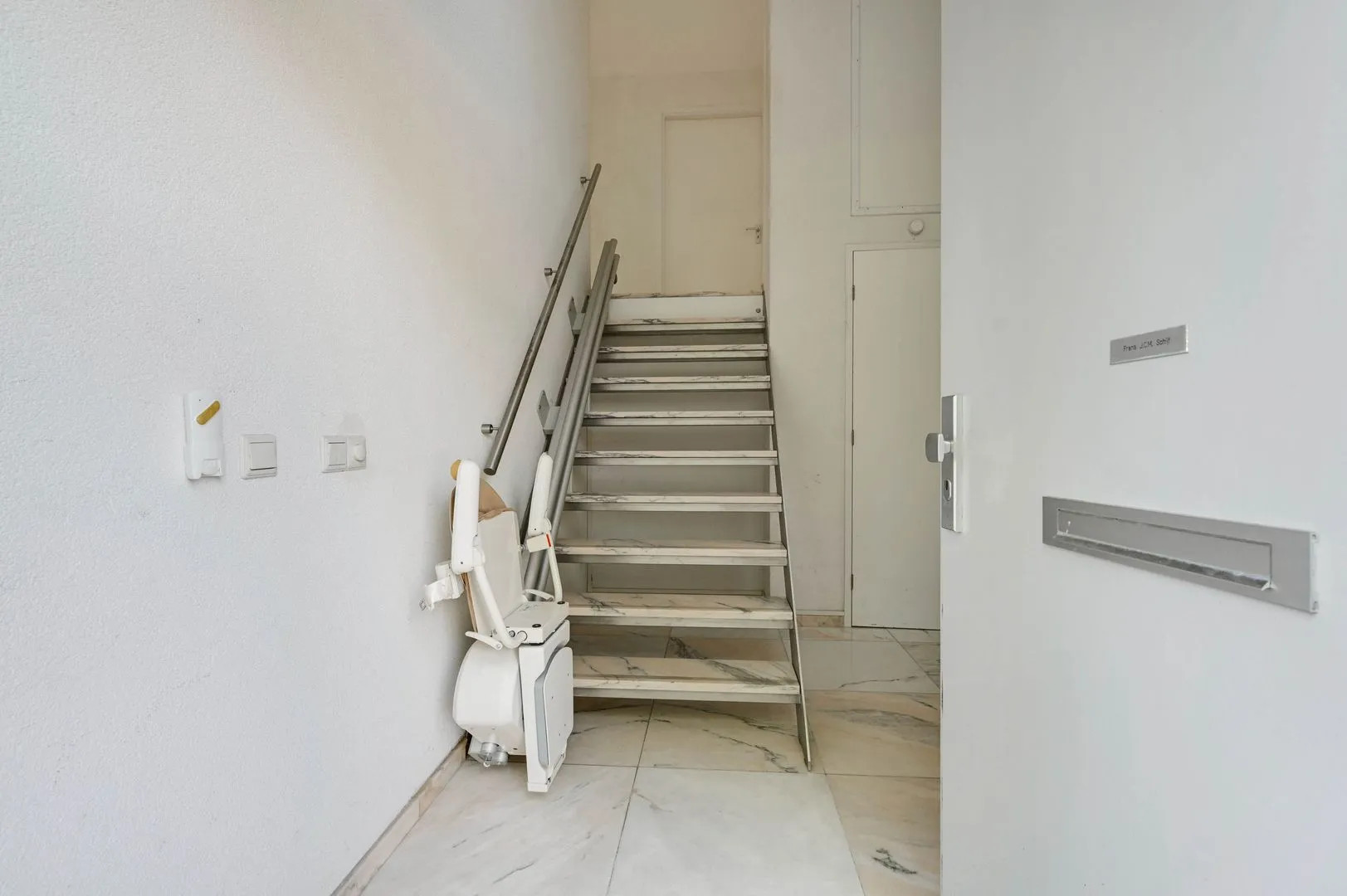 Appartement te koop: Hofvliet 15, Voorschoten