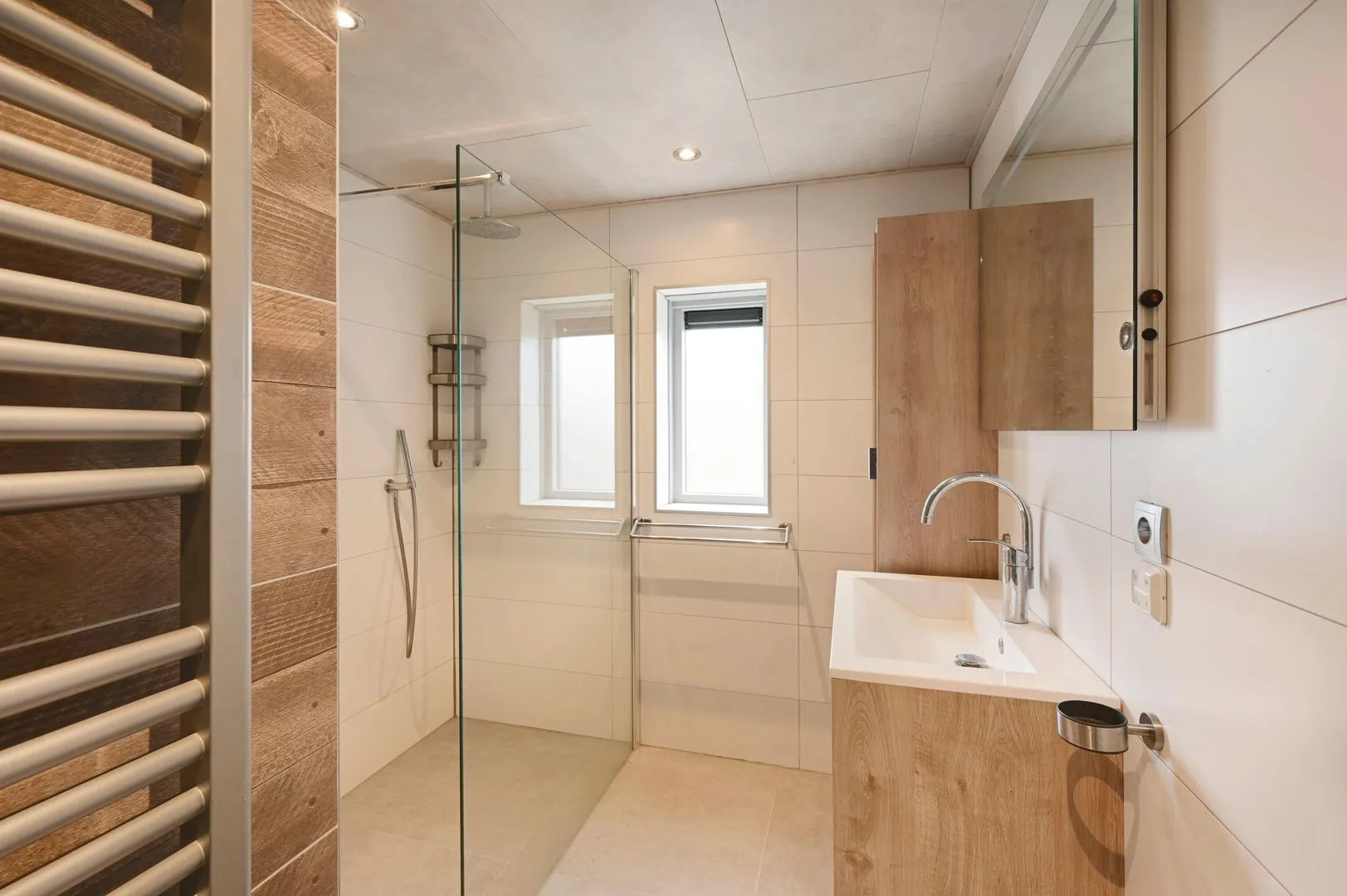Appartement te koop: Vlietzicht 50, Voorschoten