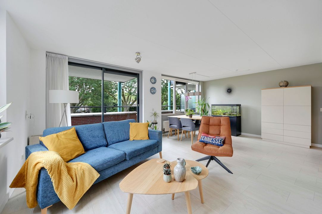 Appartement te koop: Vlietzicht 50, Voorschoten