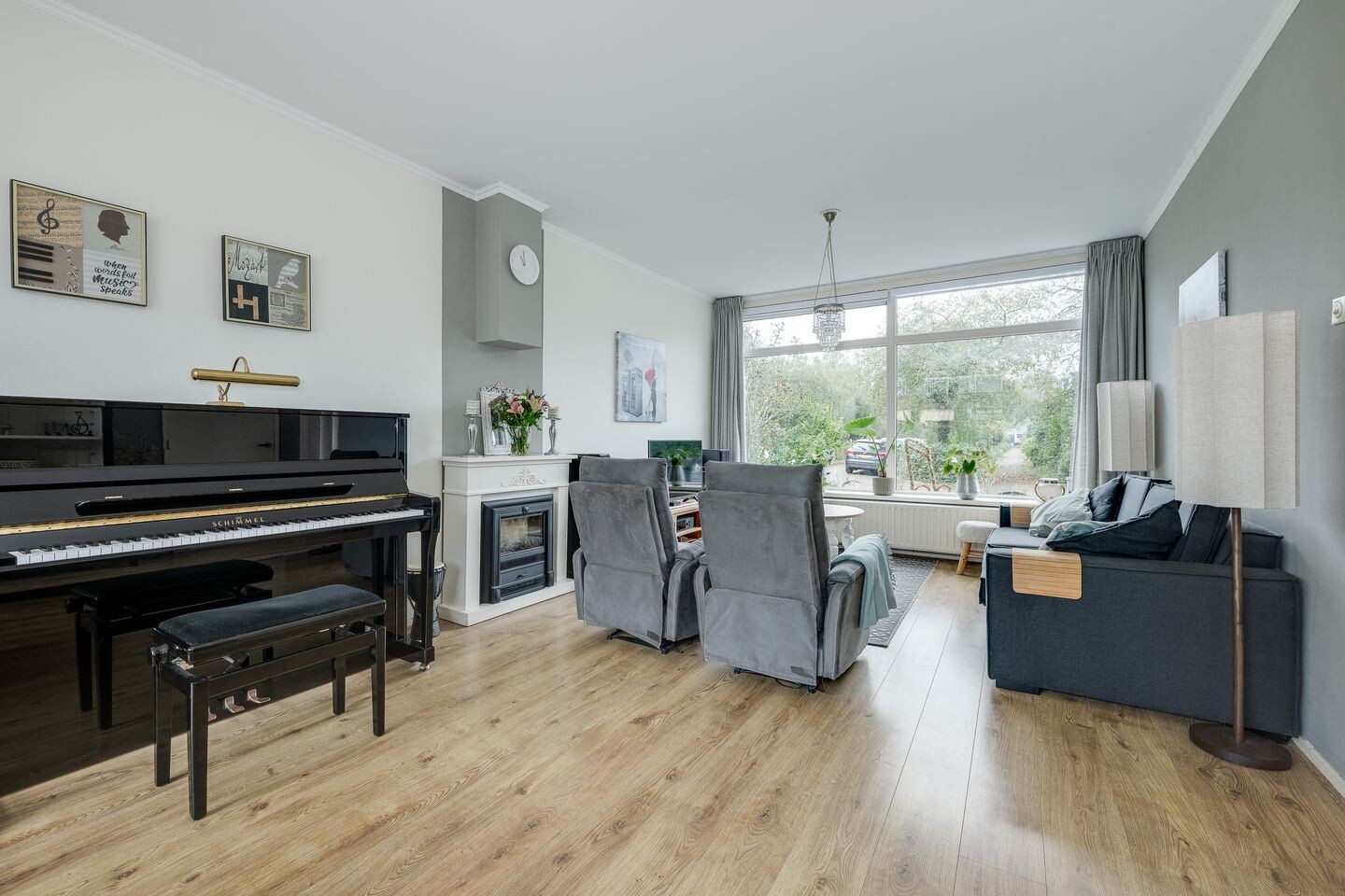 Tussenwoning te koop: Diepenbrocklaan 6, Voorschoten