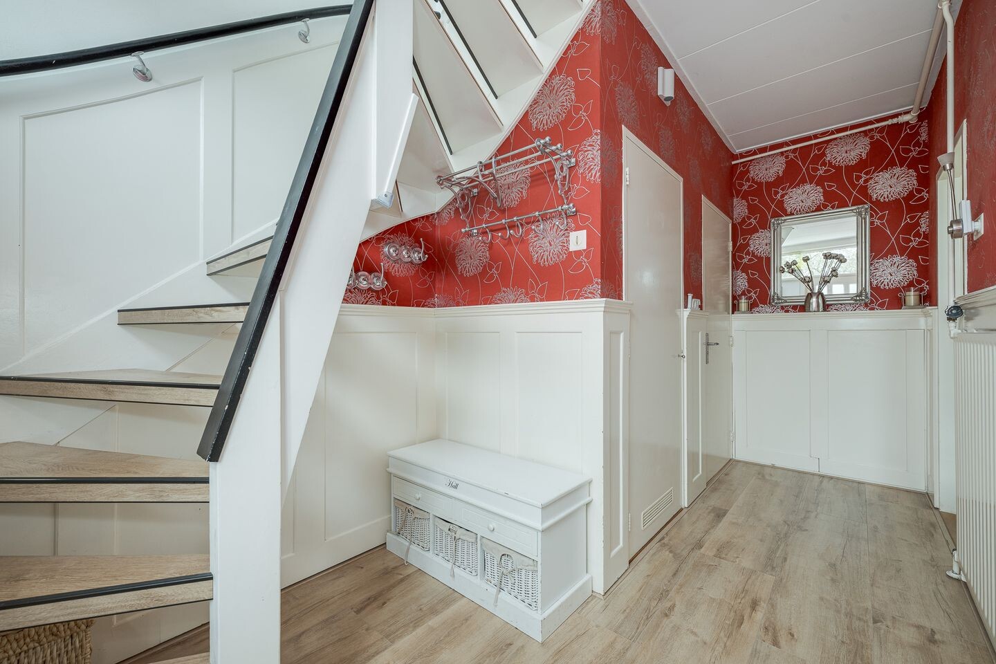Tussenwoning te koop: Diepenbrocklaan 6, Voorschoten