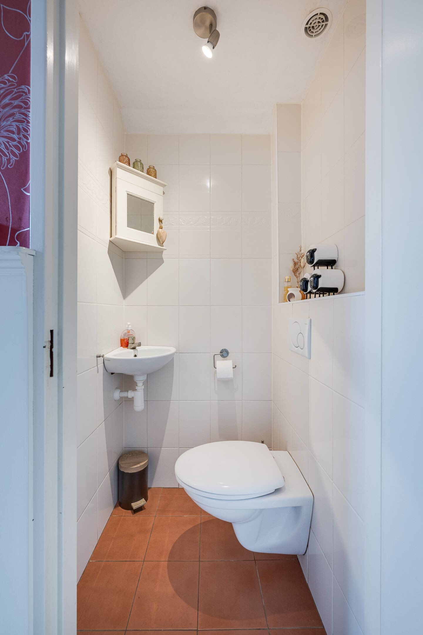 Tussenwoning te koop: Diepenbrocklaan 6, Voorschoten
