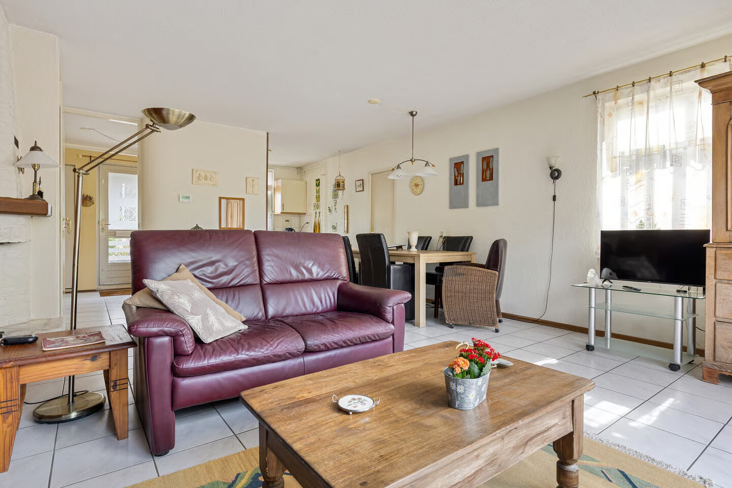 Hoekwoning te koop: Suze Groenewegerf 17, Voorschoten
