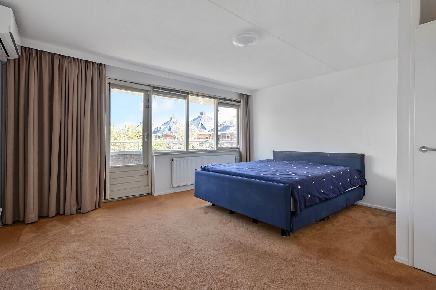 Tussenwoning te koop: IJsvogellaan 56, Leidschendam