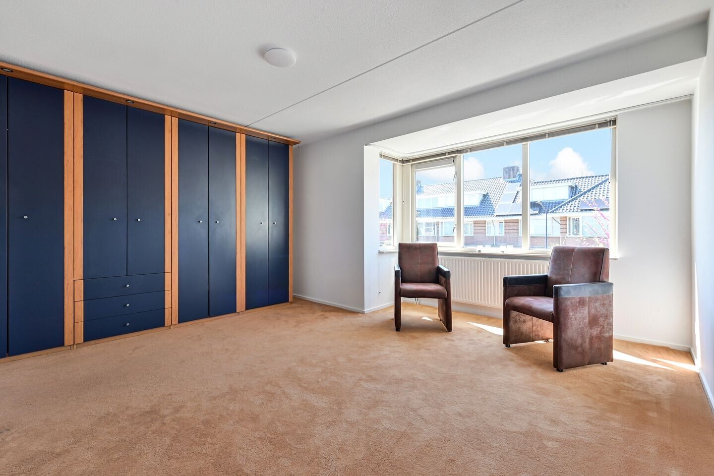 Tussenwoning te koop: IJsvogellaan 56, Leidschendam