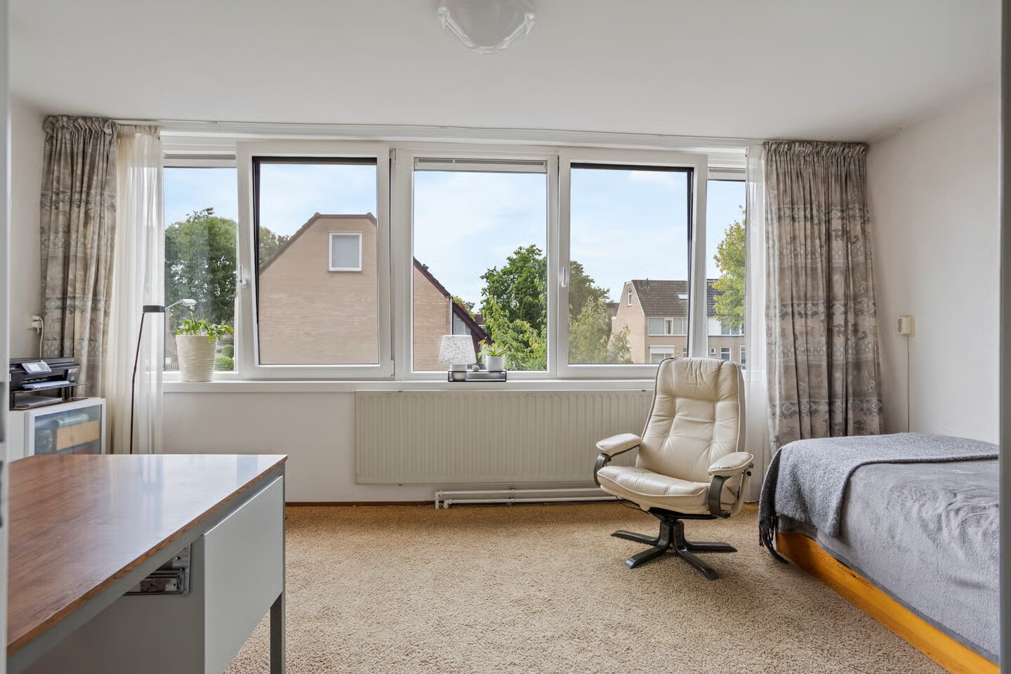 Tussenwoning te koop: Doornenburg 25, Leidschendam