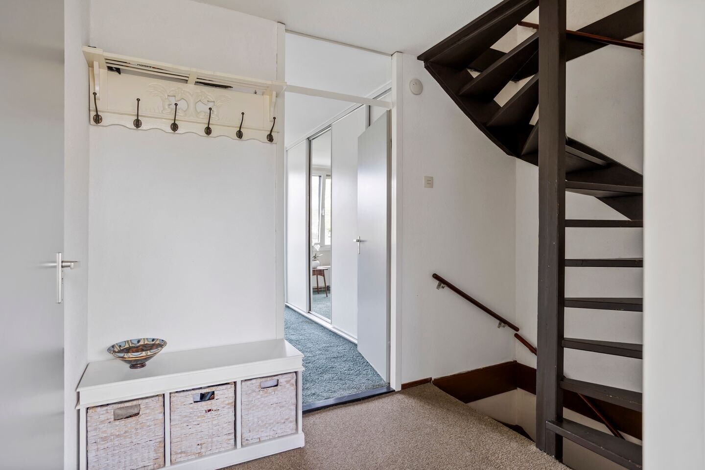 Tussenwoning te koop: Doornenburg 25, Leidschendam