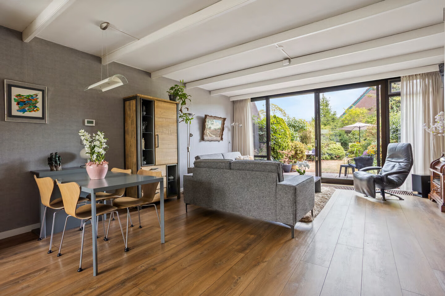 Tussenwoning te koop: Doornenburg 25, Leidschendam