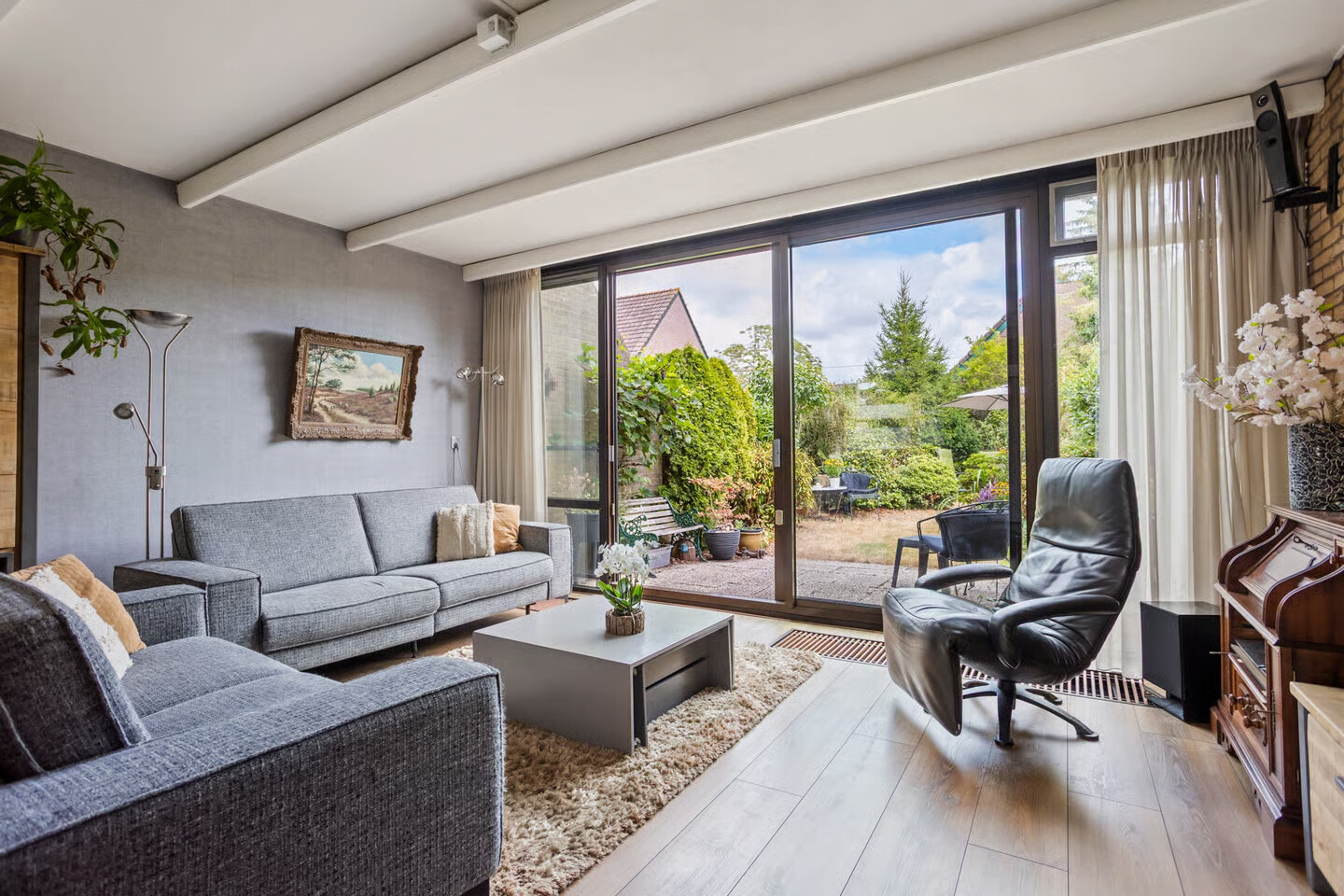 Tussenwoning te koop: Doornenburg 25, Leidschendam