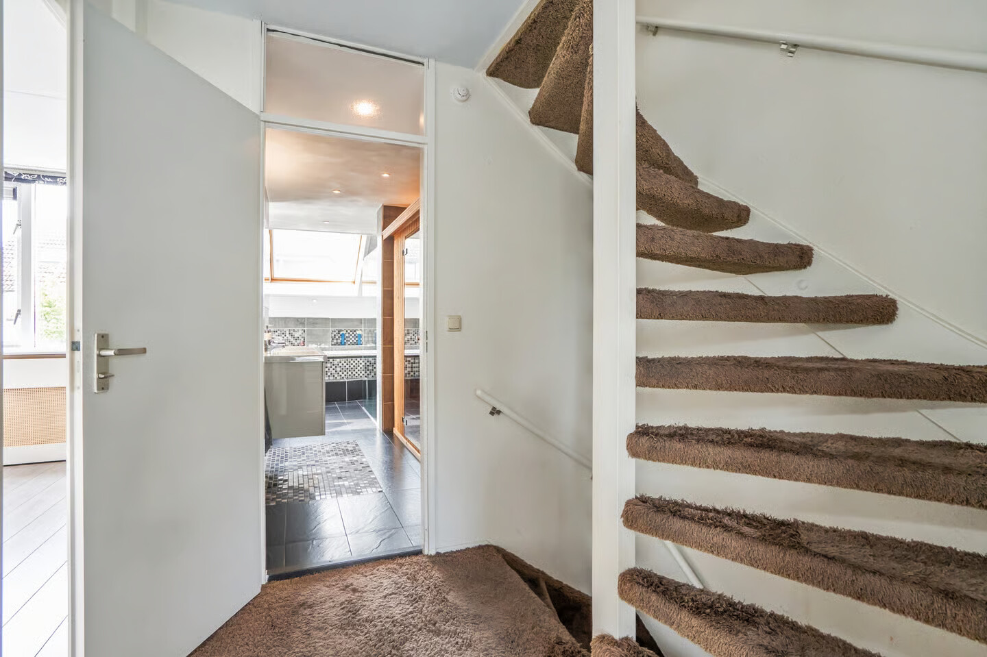 Tussenwoning te koop: Pelikaanhof 38, Leidschendam
