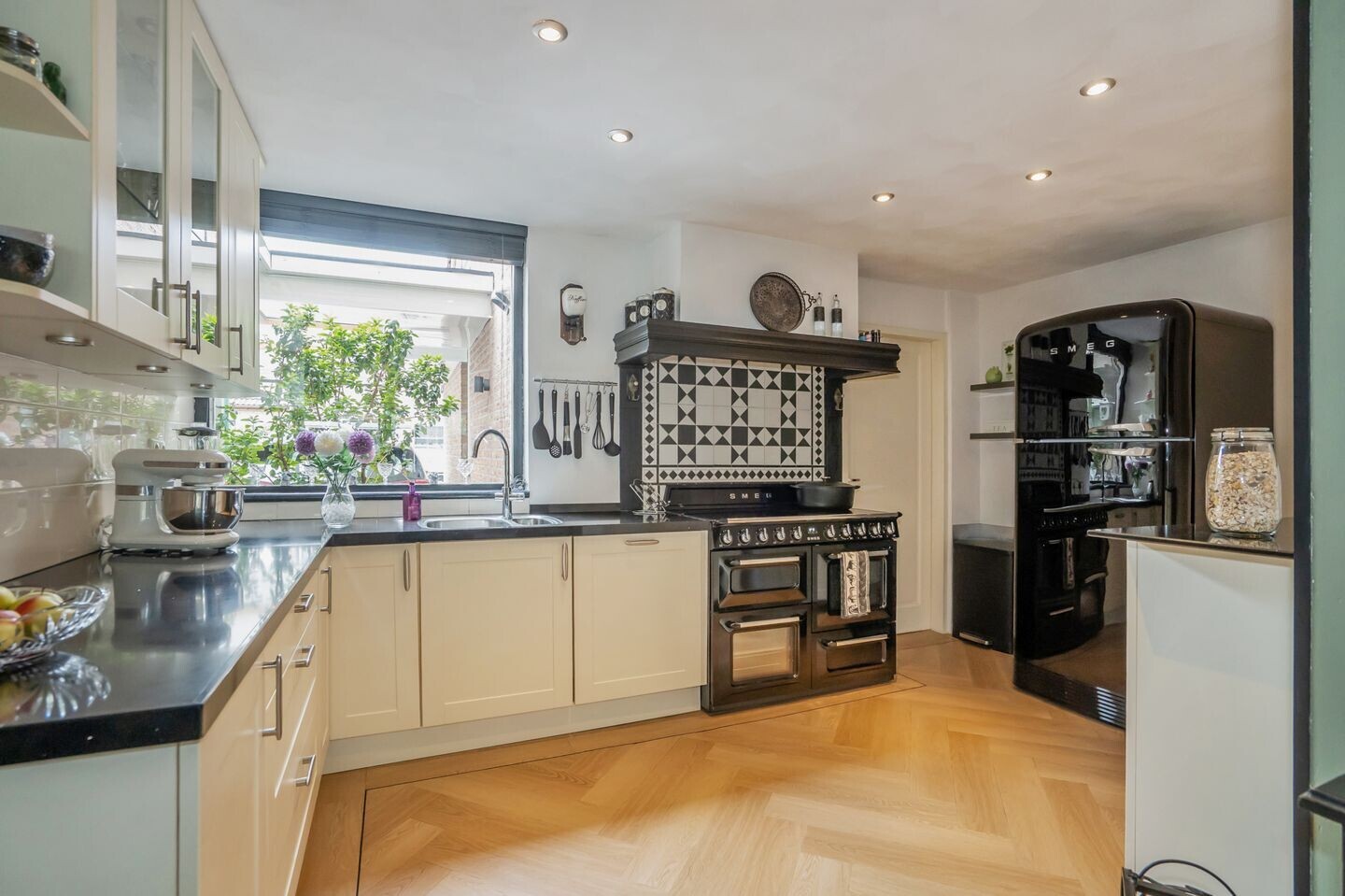 Tussenwoning te koop: Pelikaanhof 38, Leidschendam