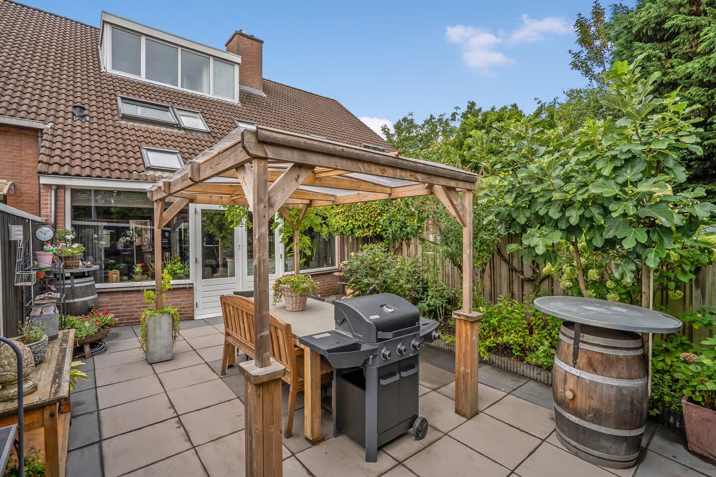Tussenwoning te koop: Pelikaanhof 38, Leidschendam
