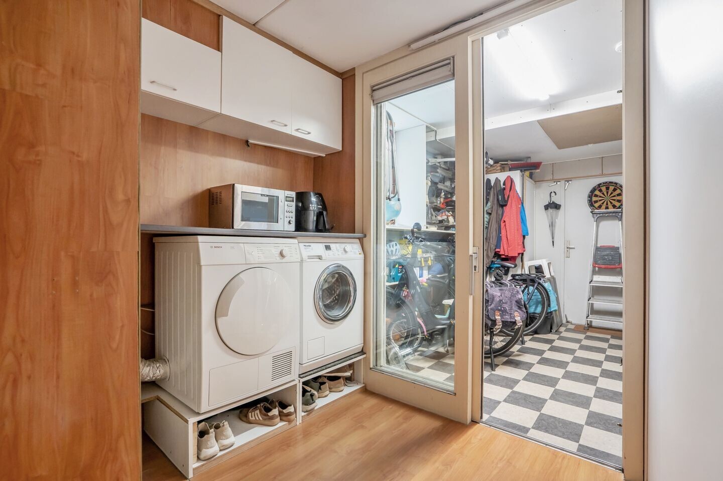 Tussenwoning te koop: Pelikaanhof 38, Leidschendam