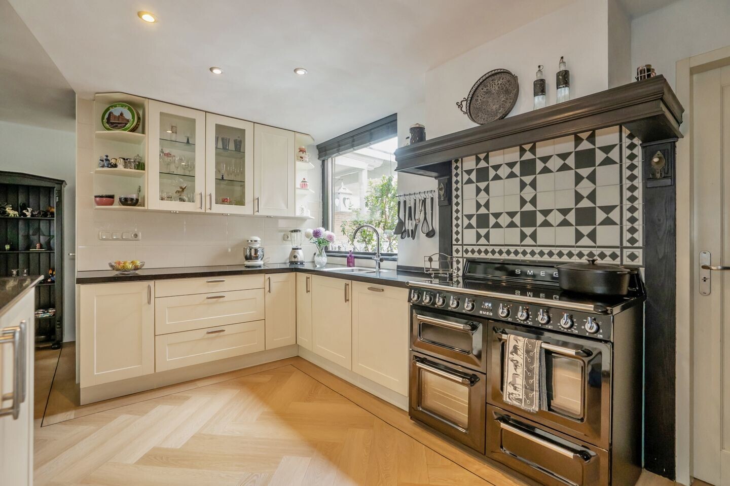 Tussenwoning te koop: Pelikaanhof 38, Leidschendam