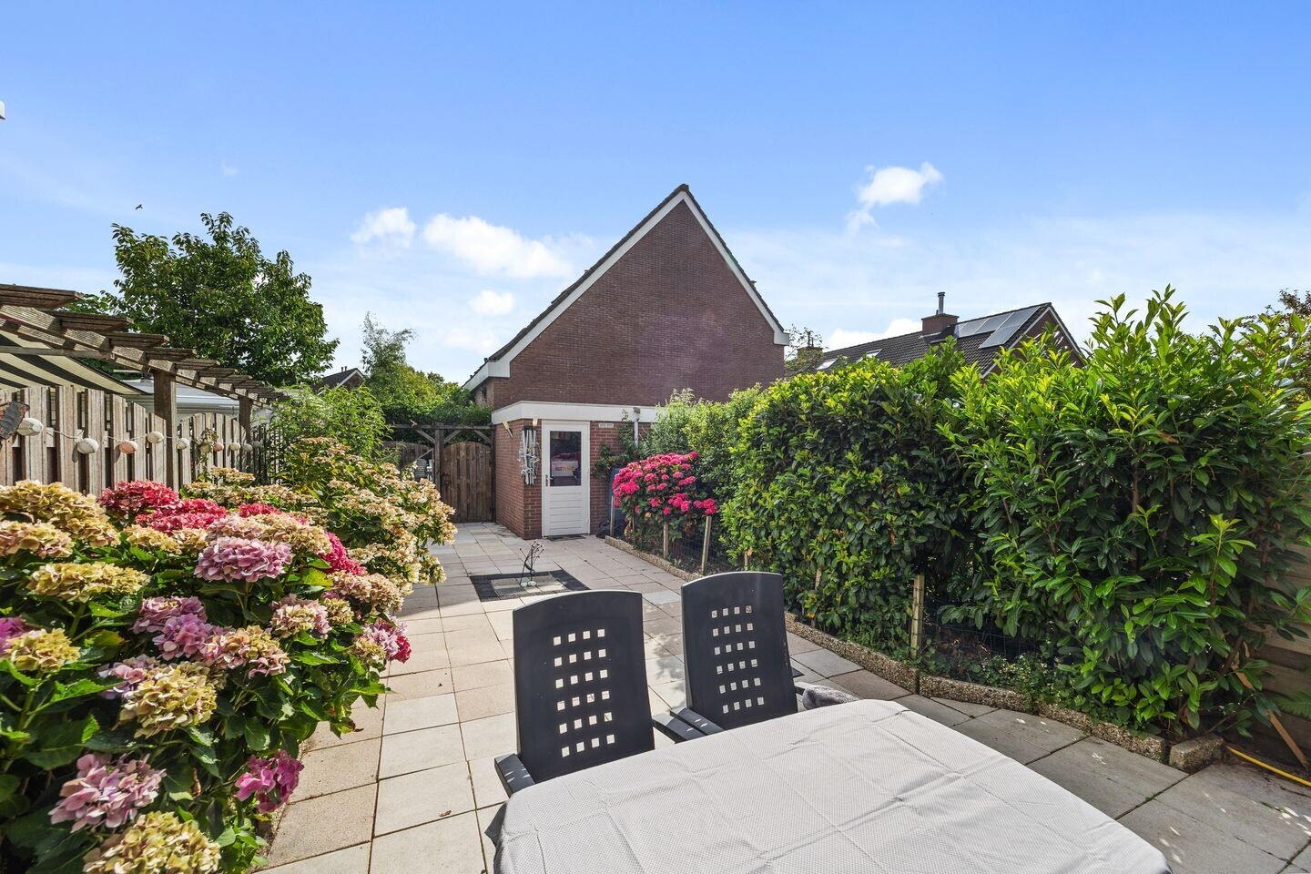 Tussenwoning te koop: Duinmeierij 75, Leidschendam