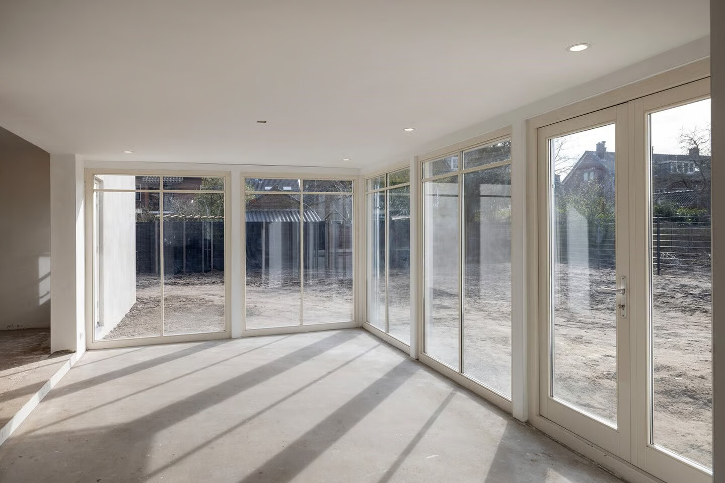 Vrijstaande woning te koop: van Ruysdaellaan 1, Leidschendam