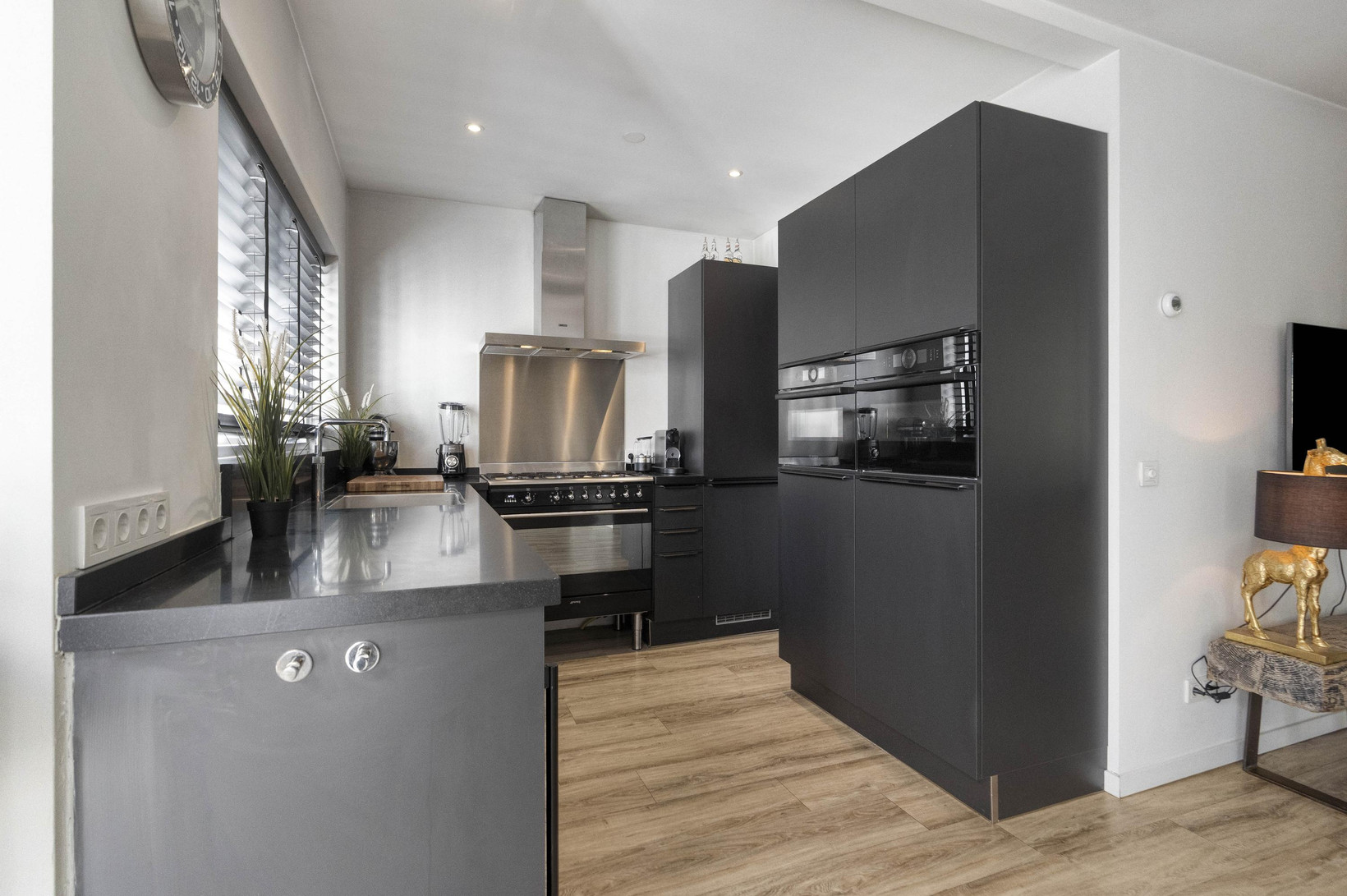 Appartement te koop: Julius Röntgenlaan 14, Leidschendam