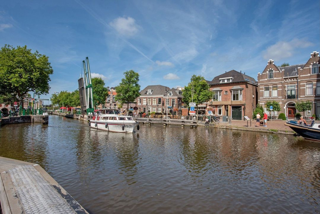 Twee-onder-één-kap te koop: Sluiskant 27, Leidschendam