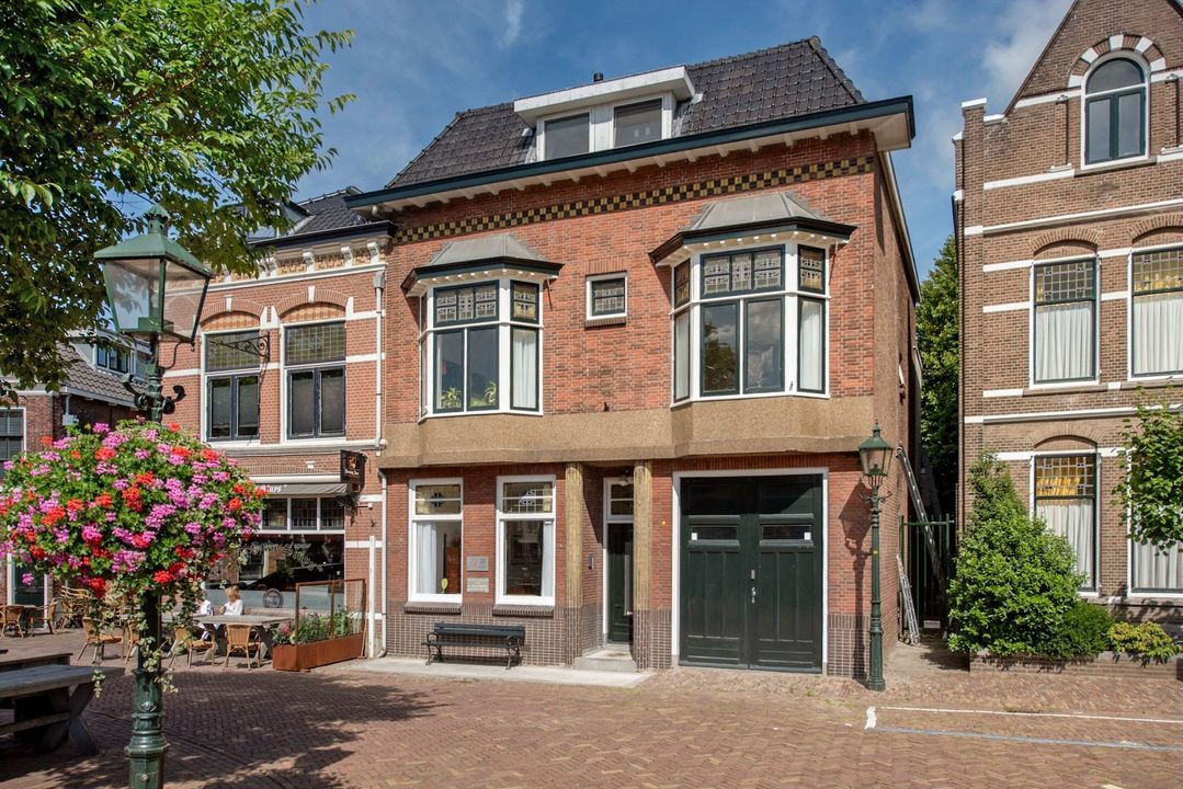 Twee-onder-één-kap te koop: Sluiskant 27, Leidschendam