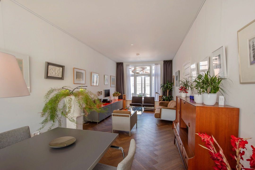 Twee-onder-één-kap te koop: Sluiskant 27, Leidschendam