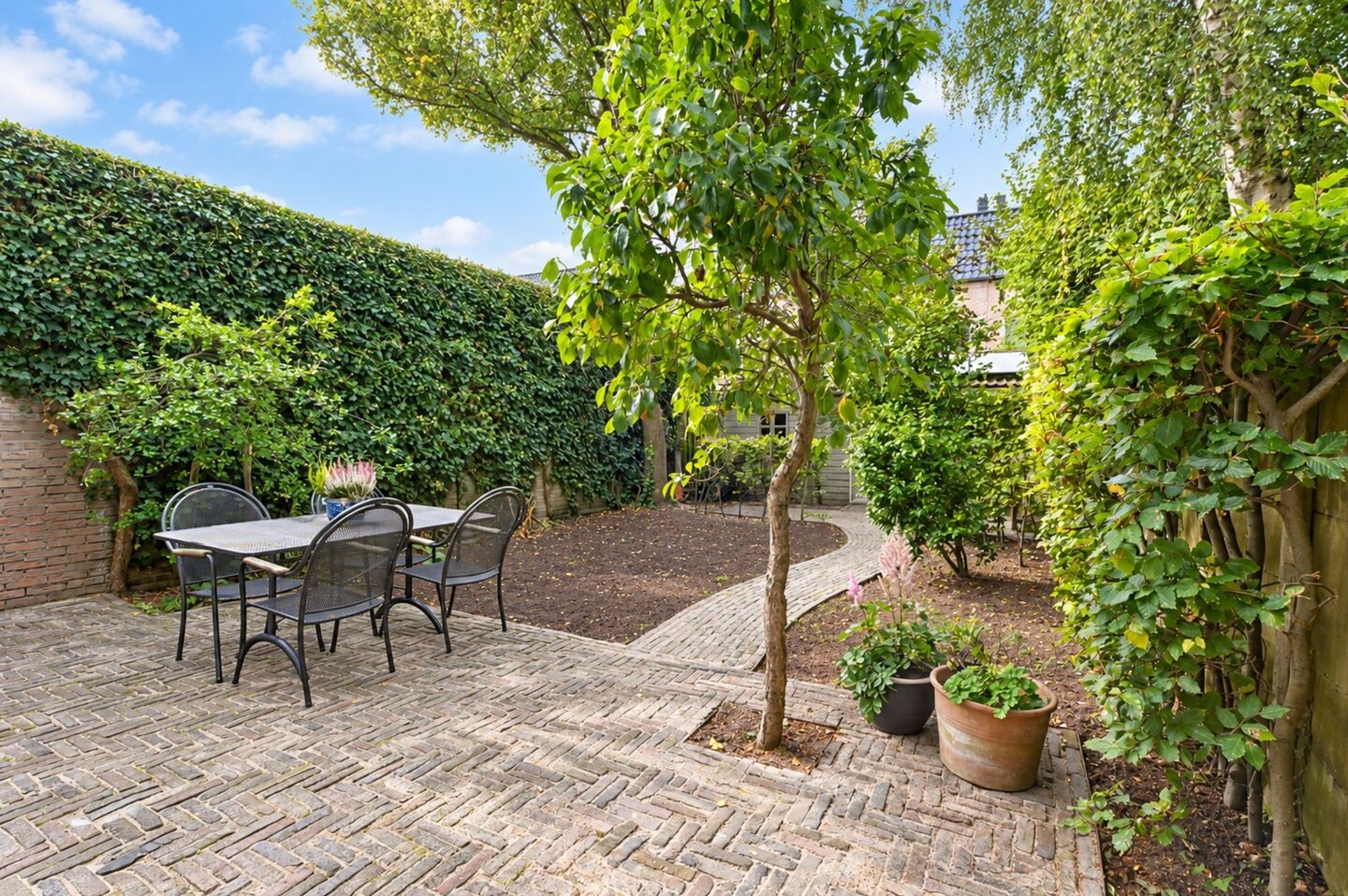 Tussenwoning te koop: Damlaan 37, Leidschendam