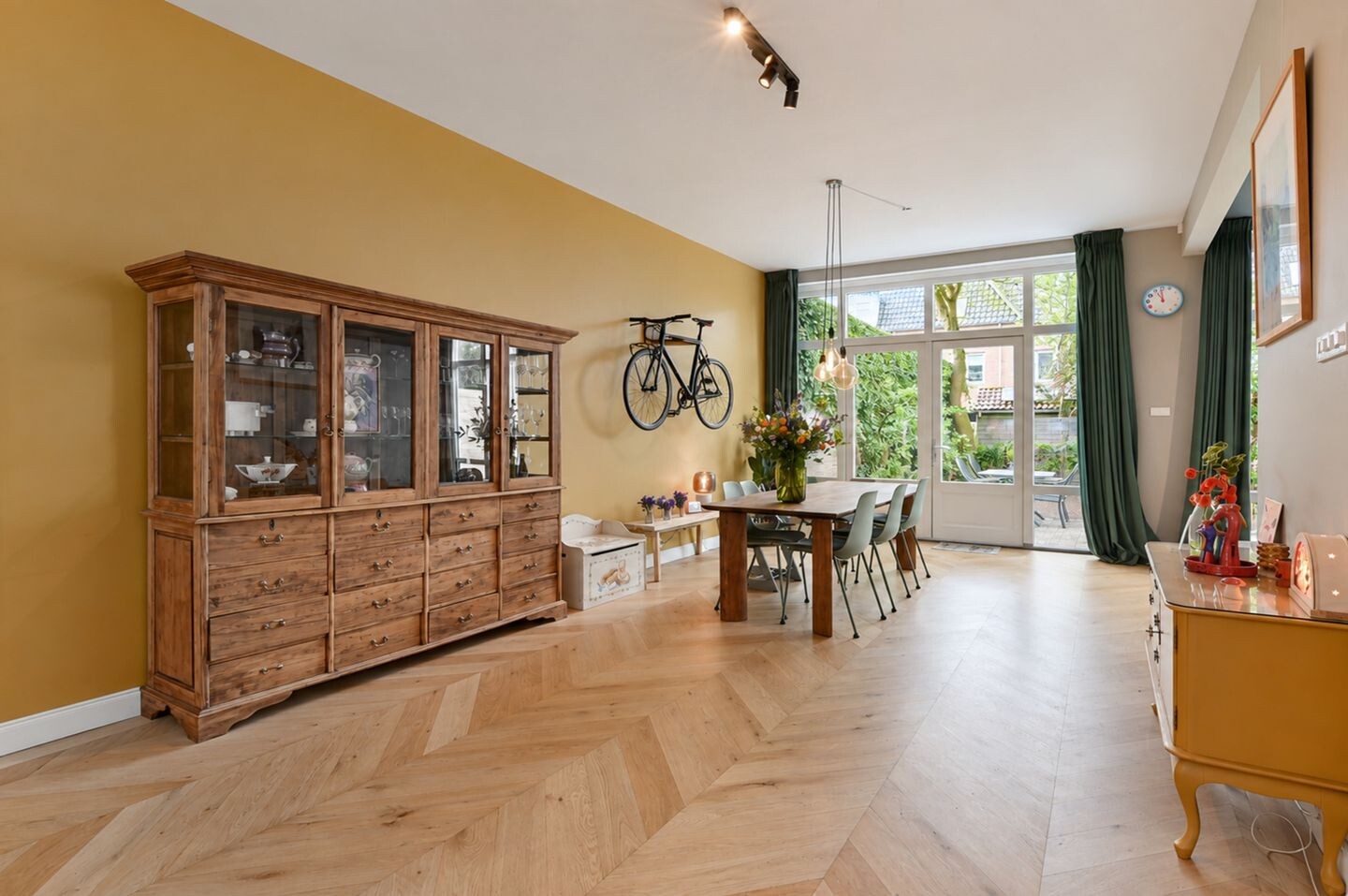 Tussenwoning te koop: Damlaan 37, Leidschendam