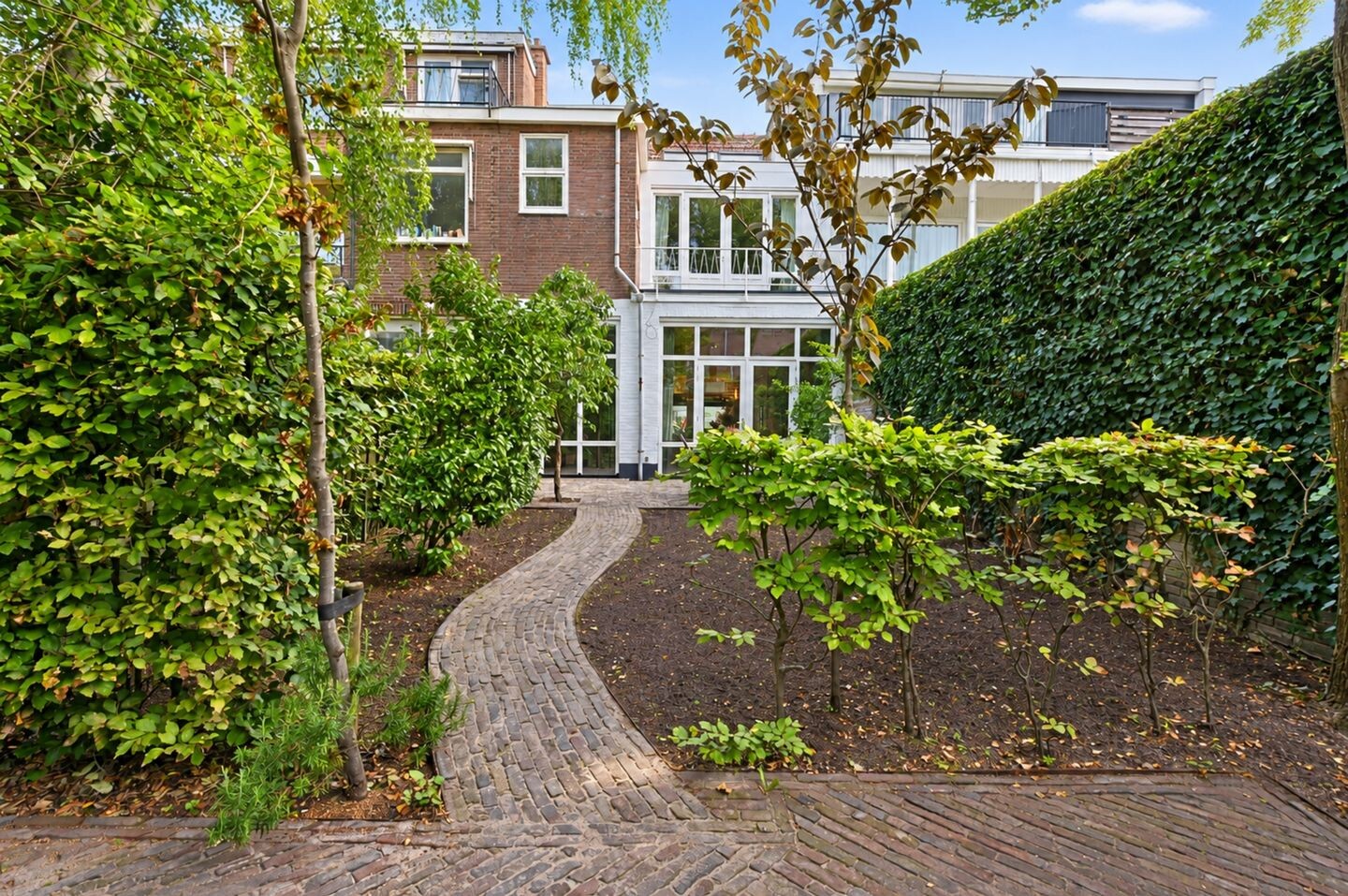 Tussenwoning te koop: Damlaan 37, Leidschendam