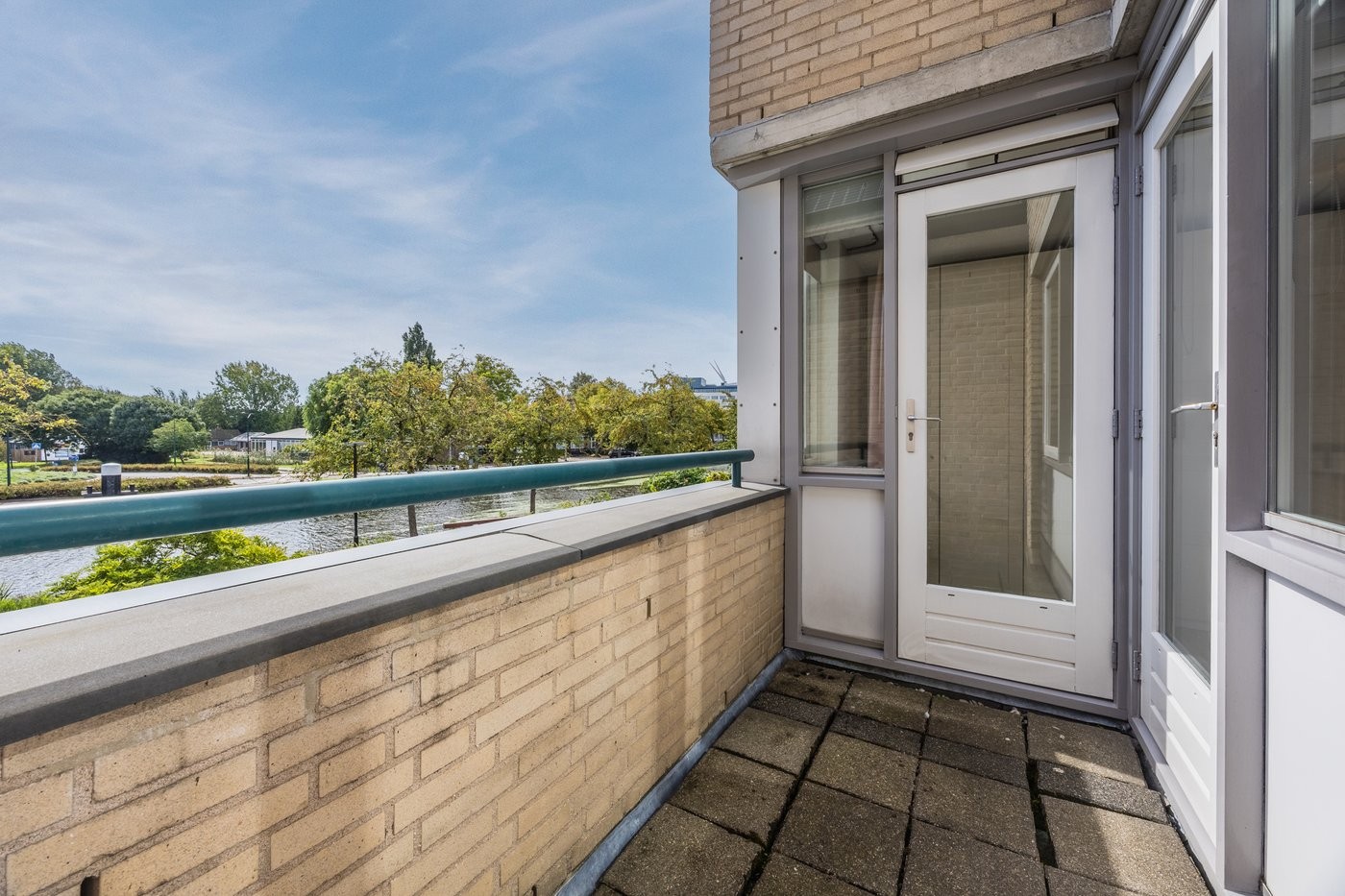 Tussenwoning te koop: Dokter Perquinstraat 40, Leidschendam