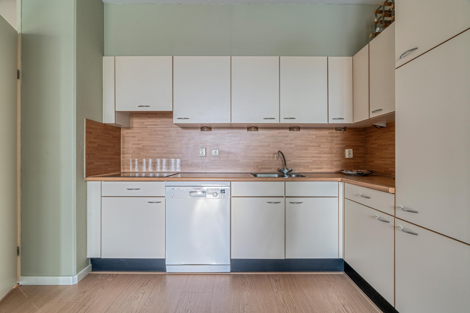 Appartement te koop: Dokter Van Ledestraat 25, Leidschendam
