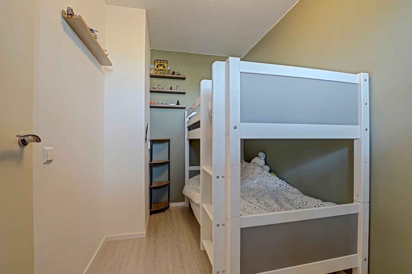 Appartement te koop: Dokter Van Ledestraat 45, Leidschendam