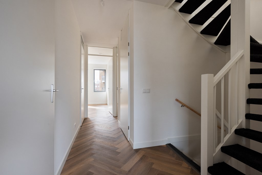 Tussenwoning te huur: Schoorlaan 4, Leidschendam