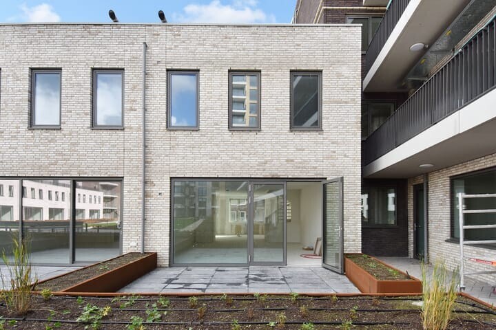Tussenwoning te koop: Landscheidingstraat 18, Leidschendam