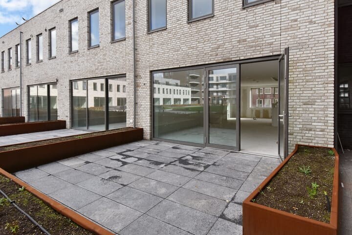 Tussenwoning te koop: Landscheidingstraat 18, Leidschendam