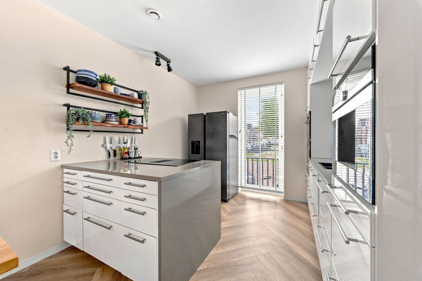 Tussenwoning te koop: Zaagmolenstraat 63, Leidschendam