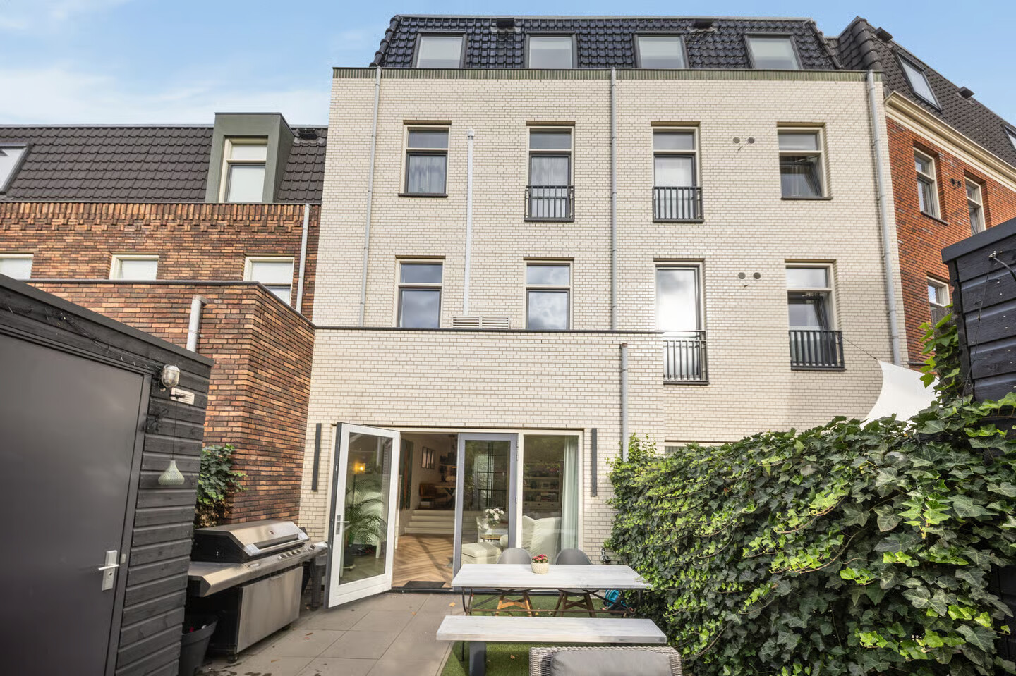 Tussenwoning te koop: Zaagmolenstraat 63, Leidschendam