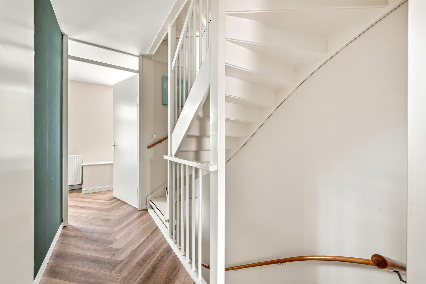 Tussenwoning te koop: Zaagmolenstraat 63, Leidschendam