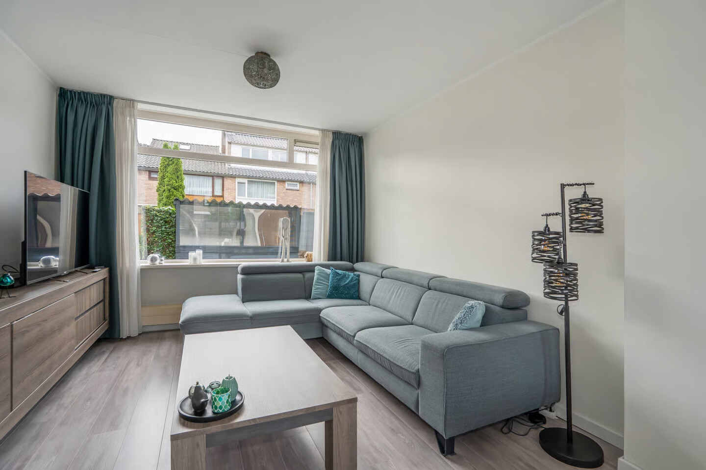 Tussenwoning te koop: Cortenaerstraat 4, Leidschendam