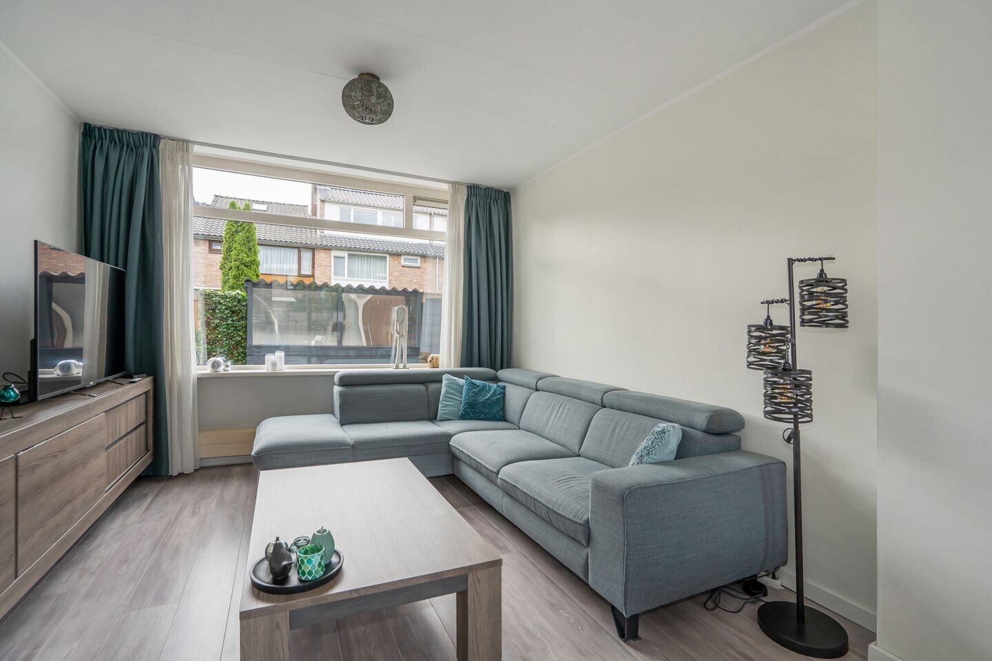 Tussenwoning te koop: Cortenaerstraat 4, Leidschendam