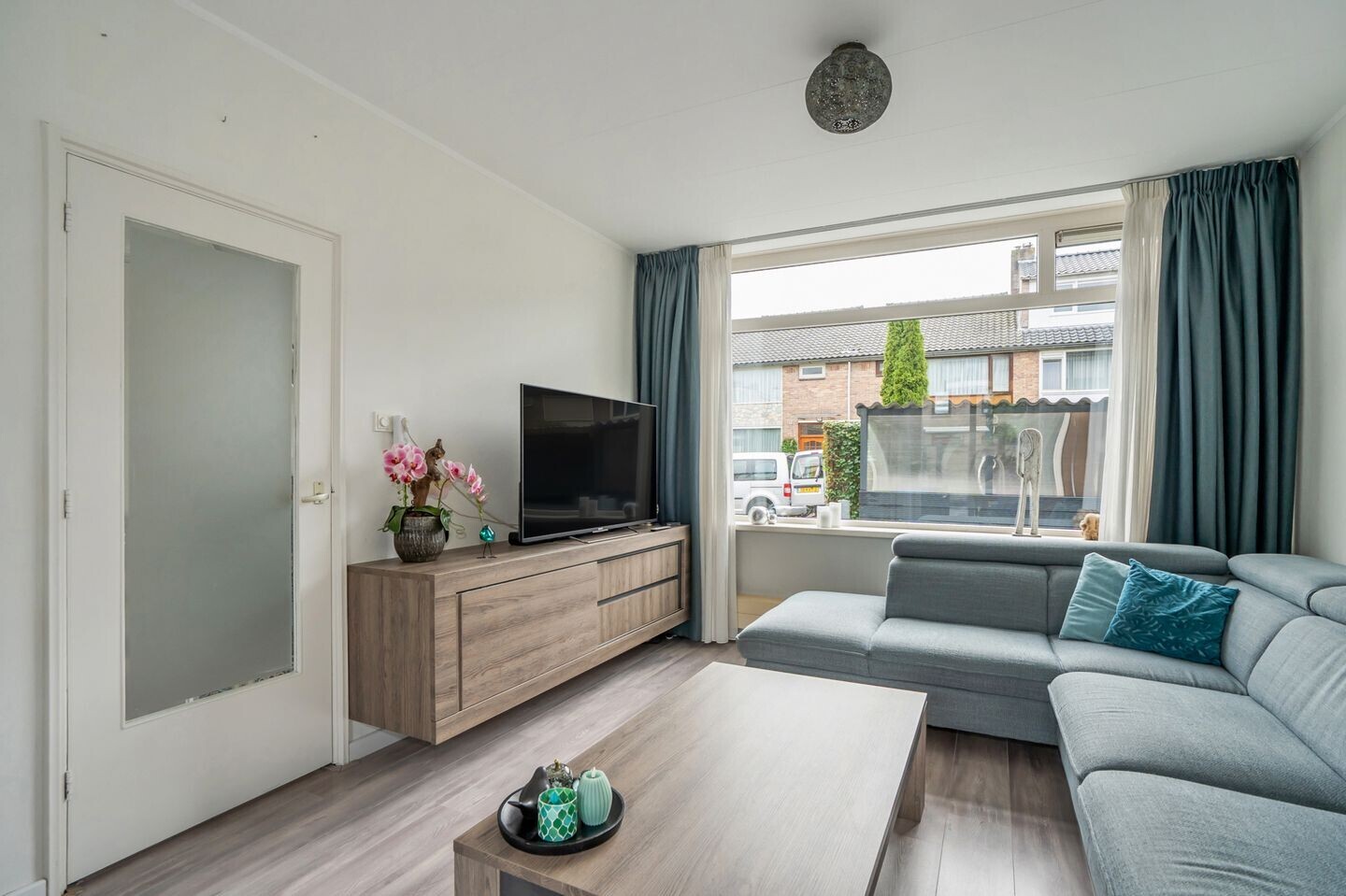 Tussenwoning te koop: Cortenaerstraat 4, Leidschendam