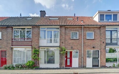 De Ruyterst. 6