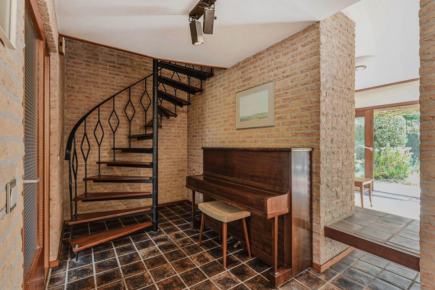 Tussenwoning te koop: Virulylaan 9, Leidschendam