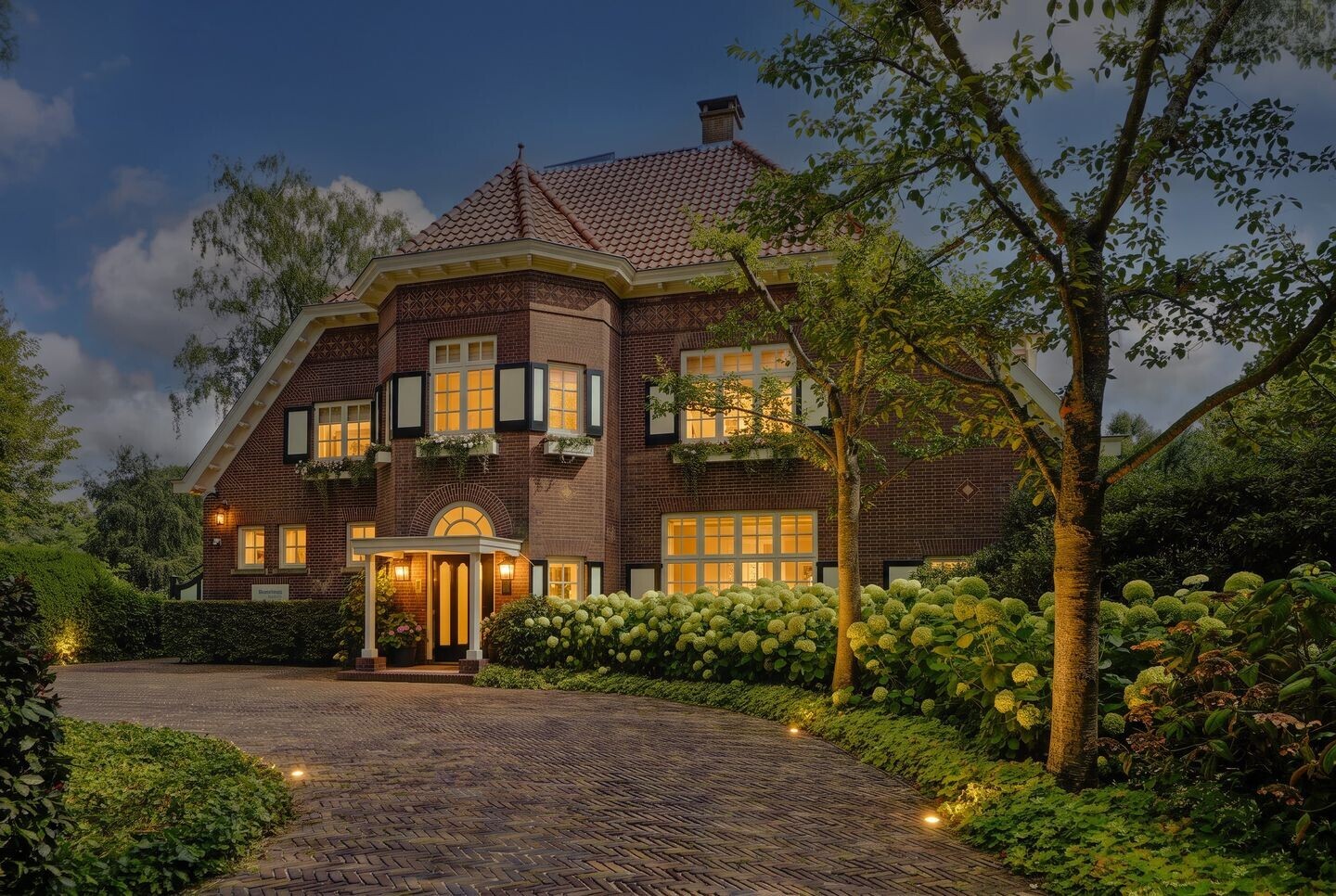 Vrijstaande woning te koop: Oosteinde 34, Voorburg